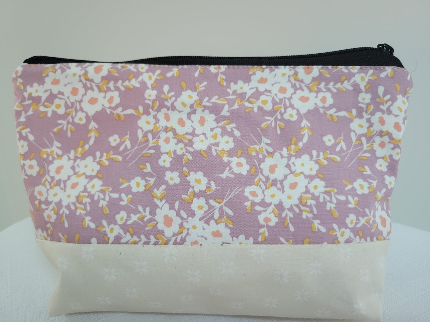 Delicate Flower Essential Pouch
